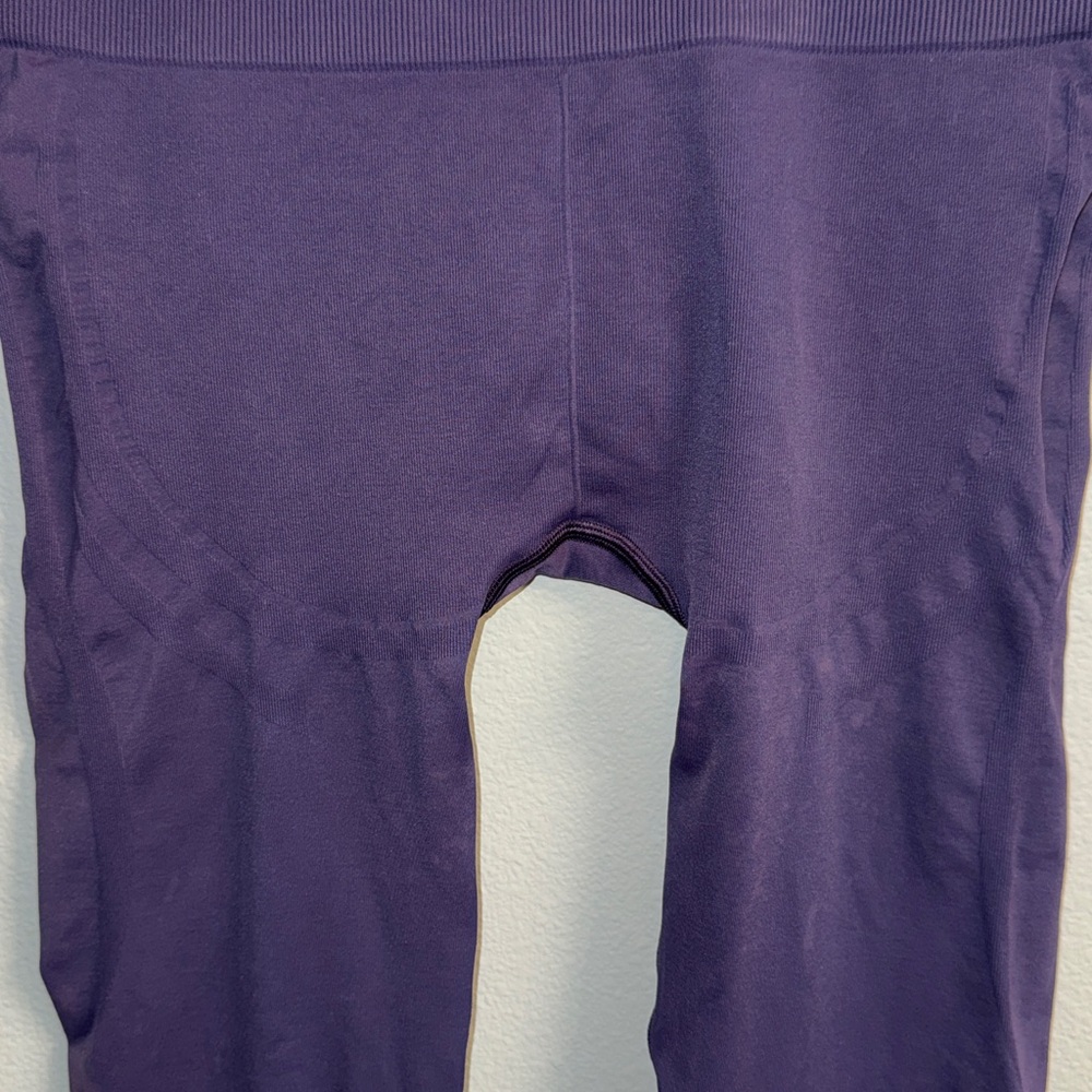 Gym shark purple washed leggings active wear size medium, I only tried it on, - Picture 2 of 4
